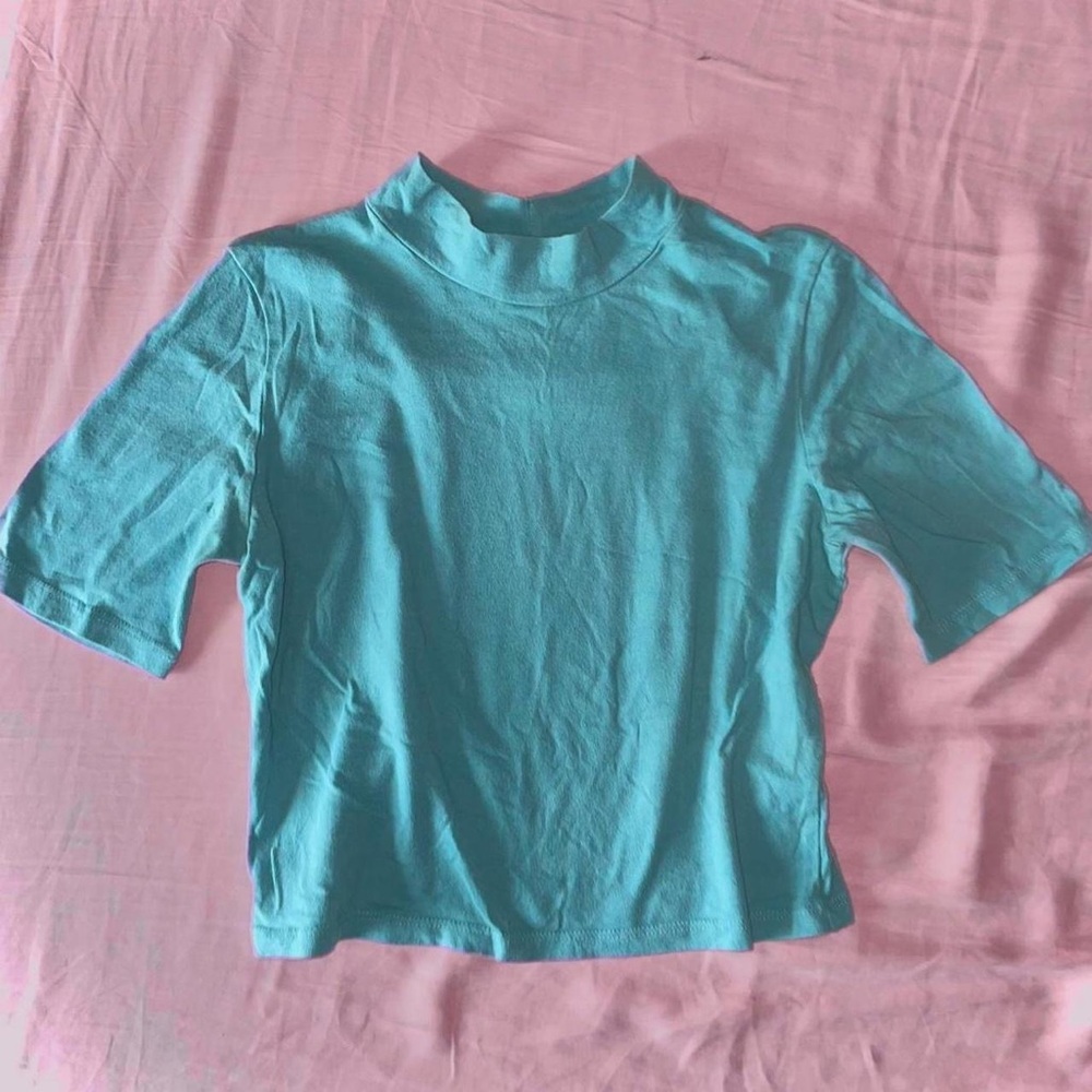 Y2K Teal Cropped Tee with Mock Turtleneck by Wet Seal